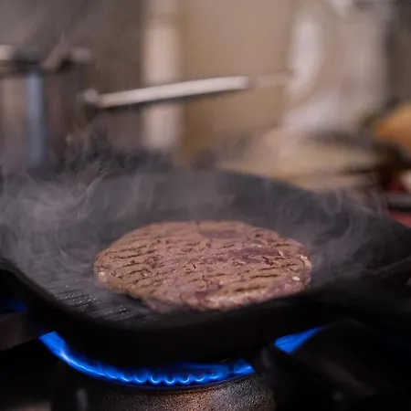 梧桐树下餐厅酒店