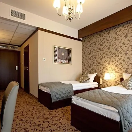 Hotel-restauracja Platan 3* خشانوف