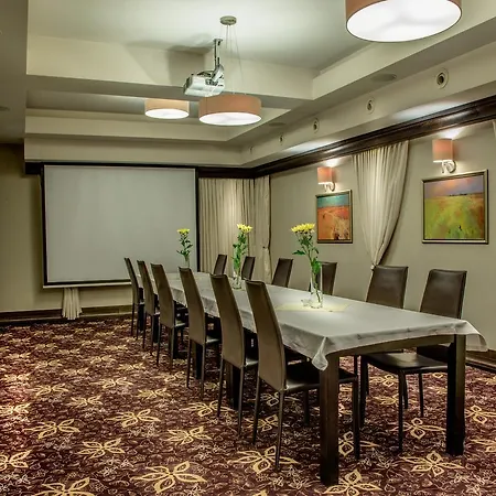 Otel Hotel-restauracja Platan