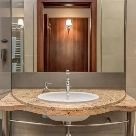 Otel Hotel-restauracja Platan 3*